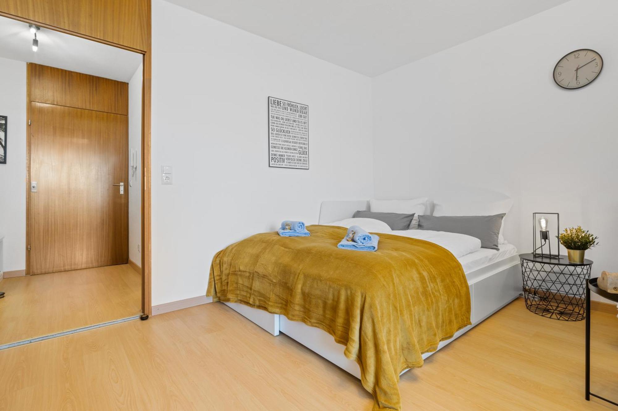 Sonniges City-Apartment Mit Suedbalkon Und Parklatz Neusass Exterior photo